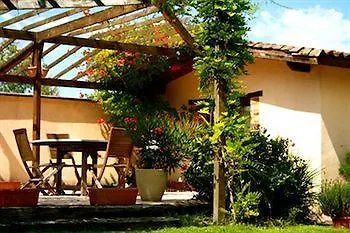 Les Barelles Bed & Breakfast 3*