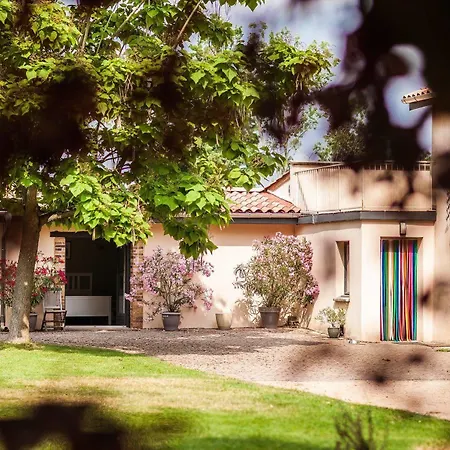 Les Barelles Bed & Breakfast Saint-Jean-de-Thurigneux