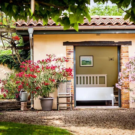 Les Barelles Bed & Breakfast 3*